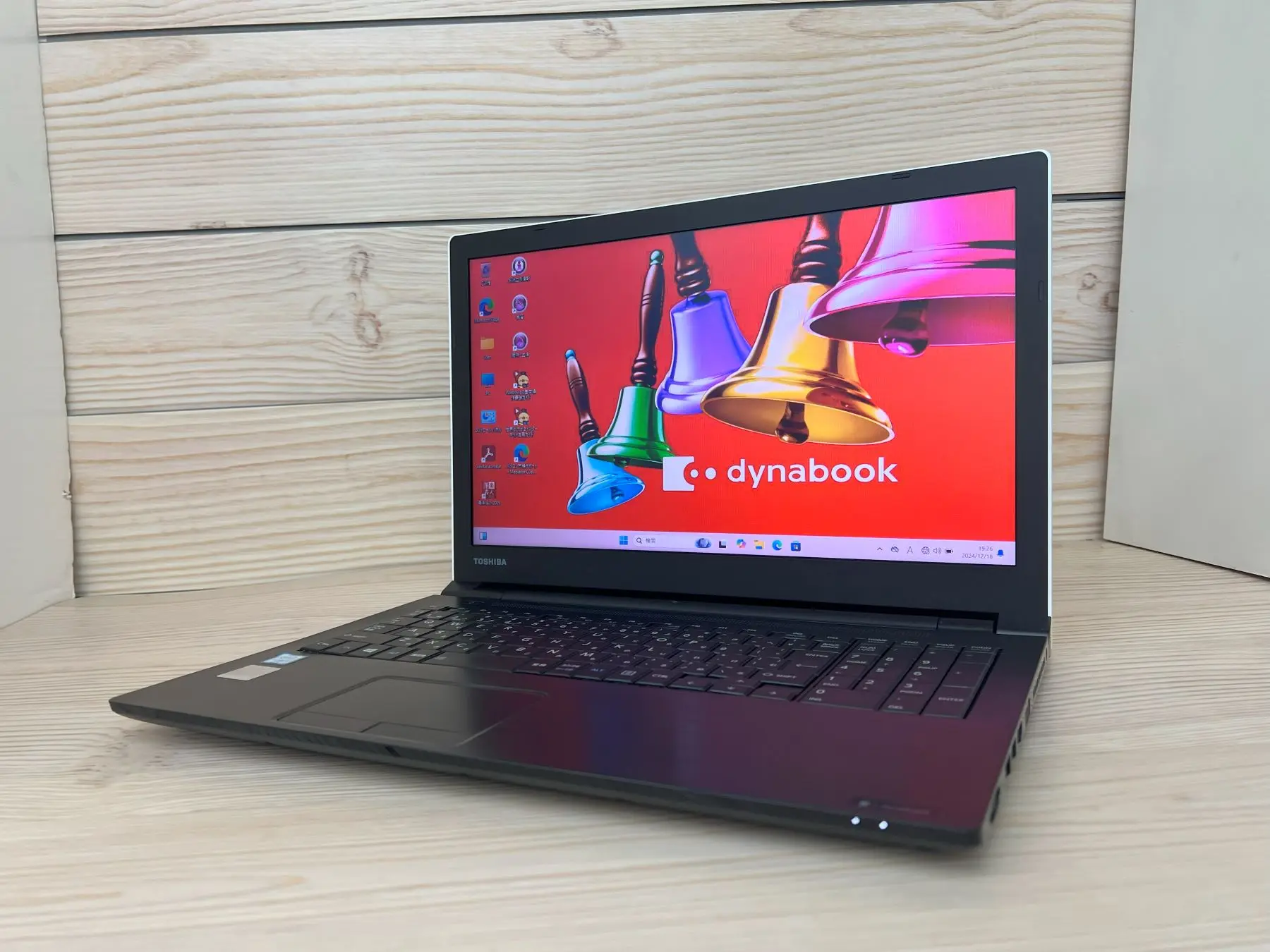 東芝 dynabook B65/G