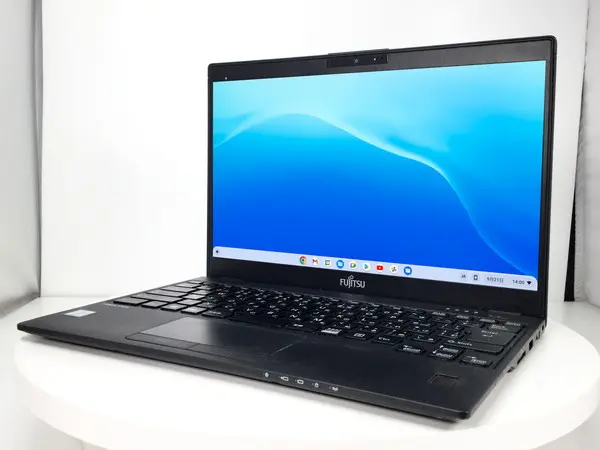 富士通 LIFEBOOK U939/B （第8世代CPU）