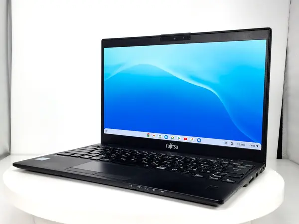 富士通 LIFEBOOK U939/B （第8世代CPU）