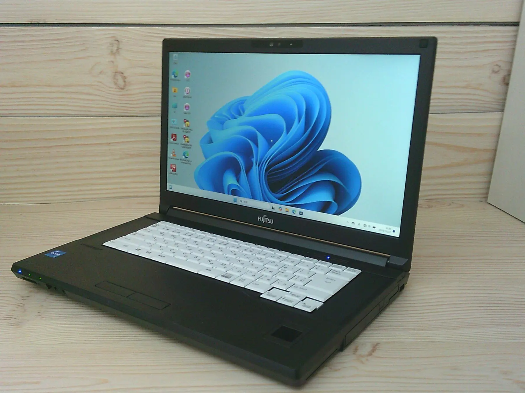 富士通 LIFEBOOK A7511/G