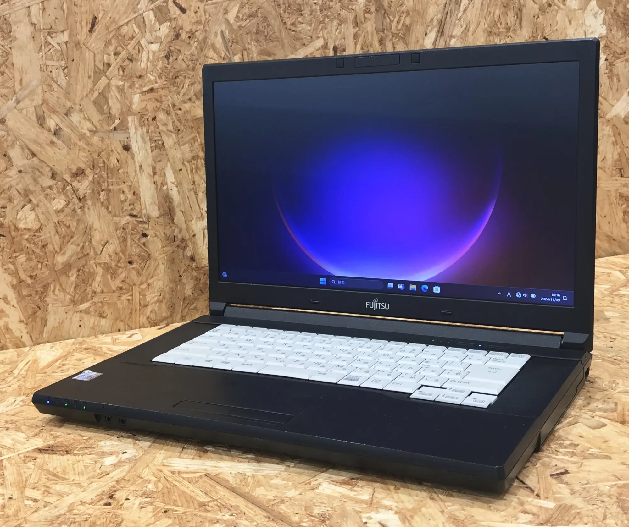 富士通 LIFEBOOK A579/B ( 第8世代CPU )