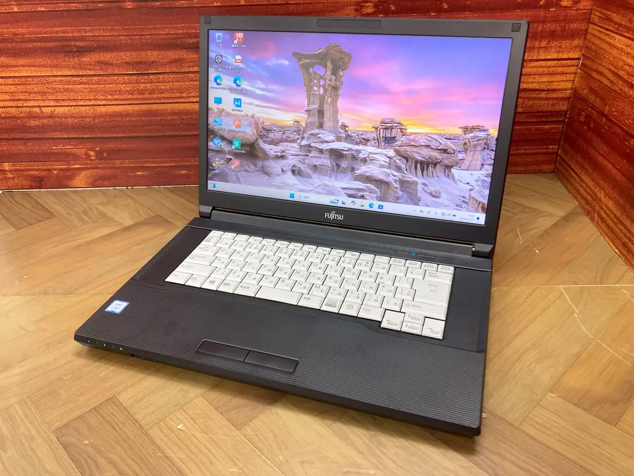 富士通 LIFEBOOK A579/B