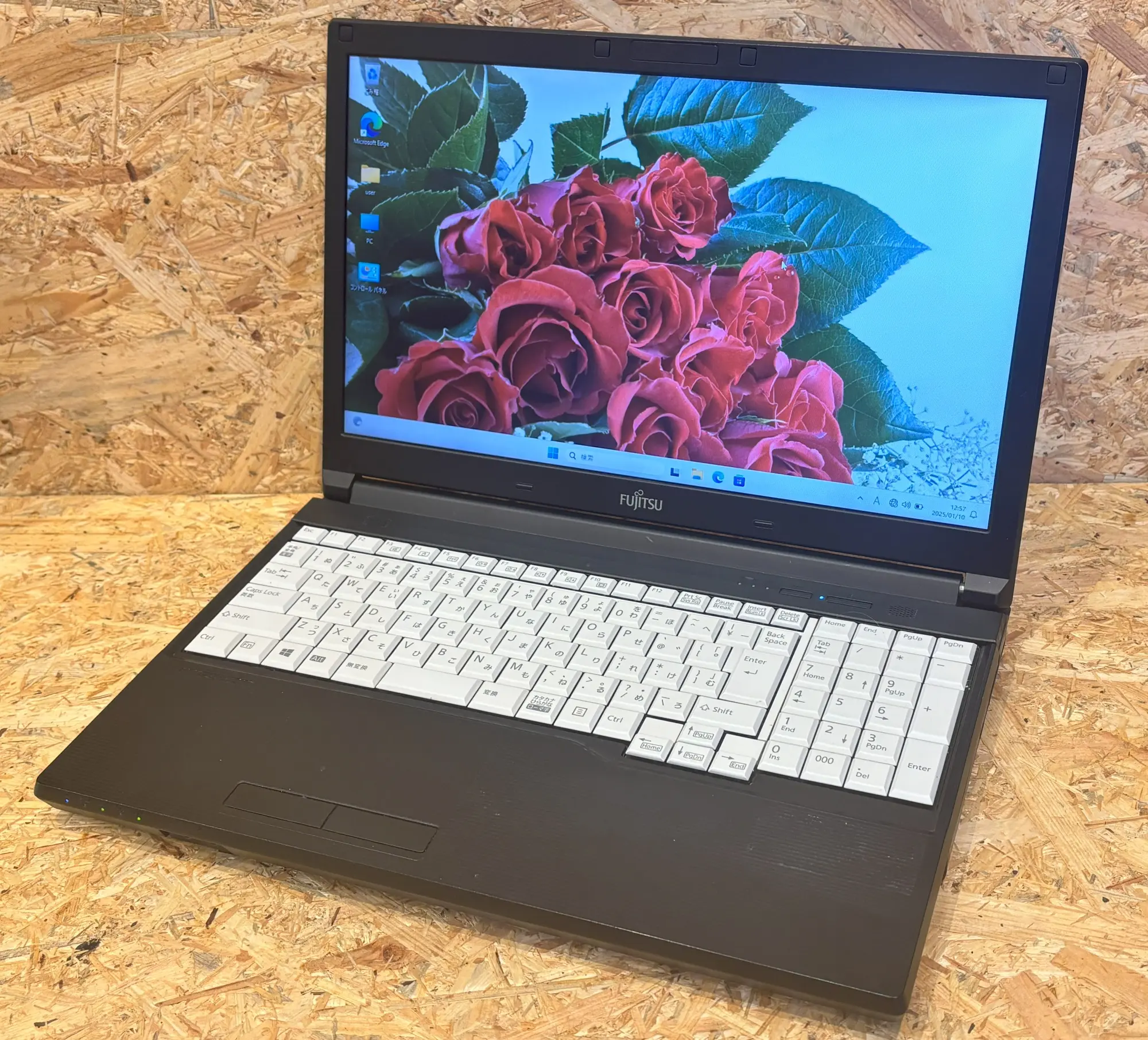 富士通 LIFEBOOK A576/TX（第6世代CPU）