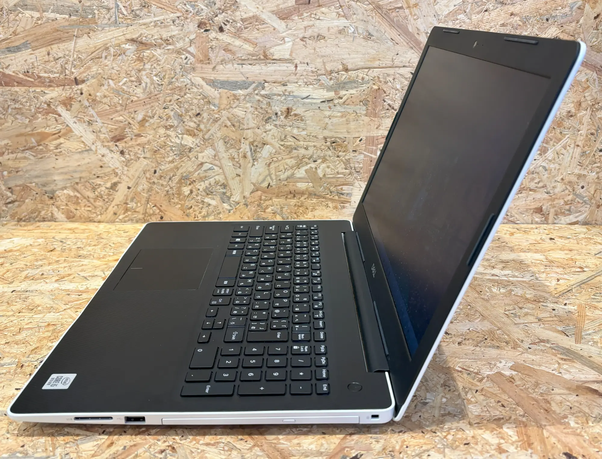 DELL Inspiron 3593(Corei5 1035G1 1.2GHz / 8GB / SSD:256GB )