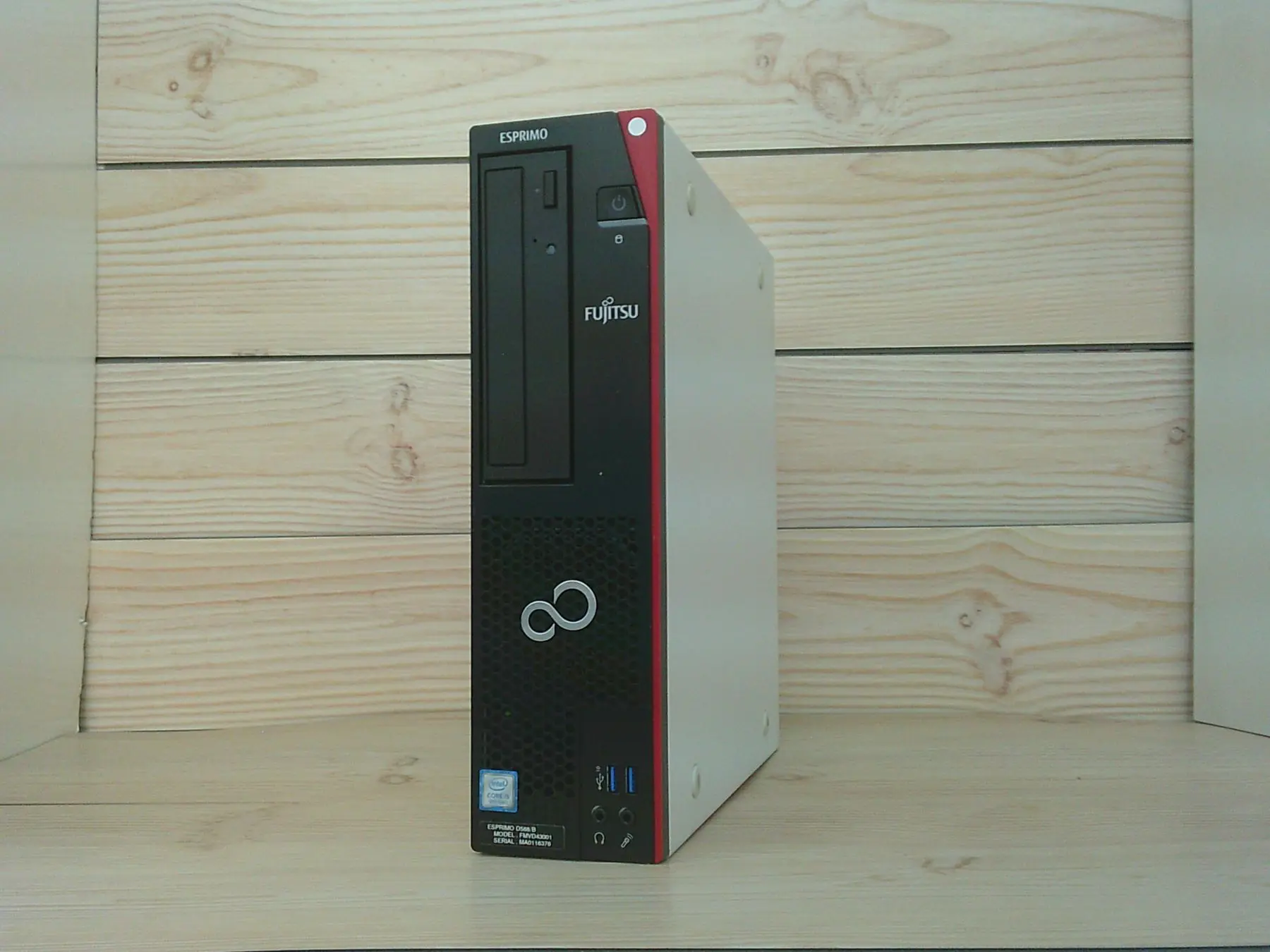 富士通 ESPRIMO D588/B