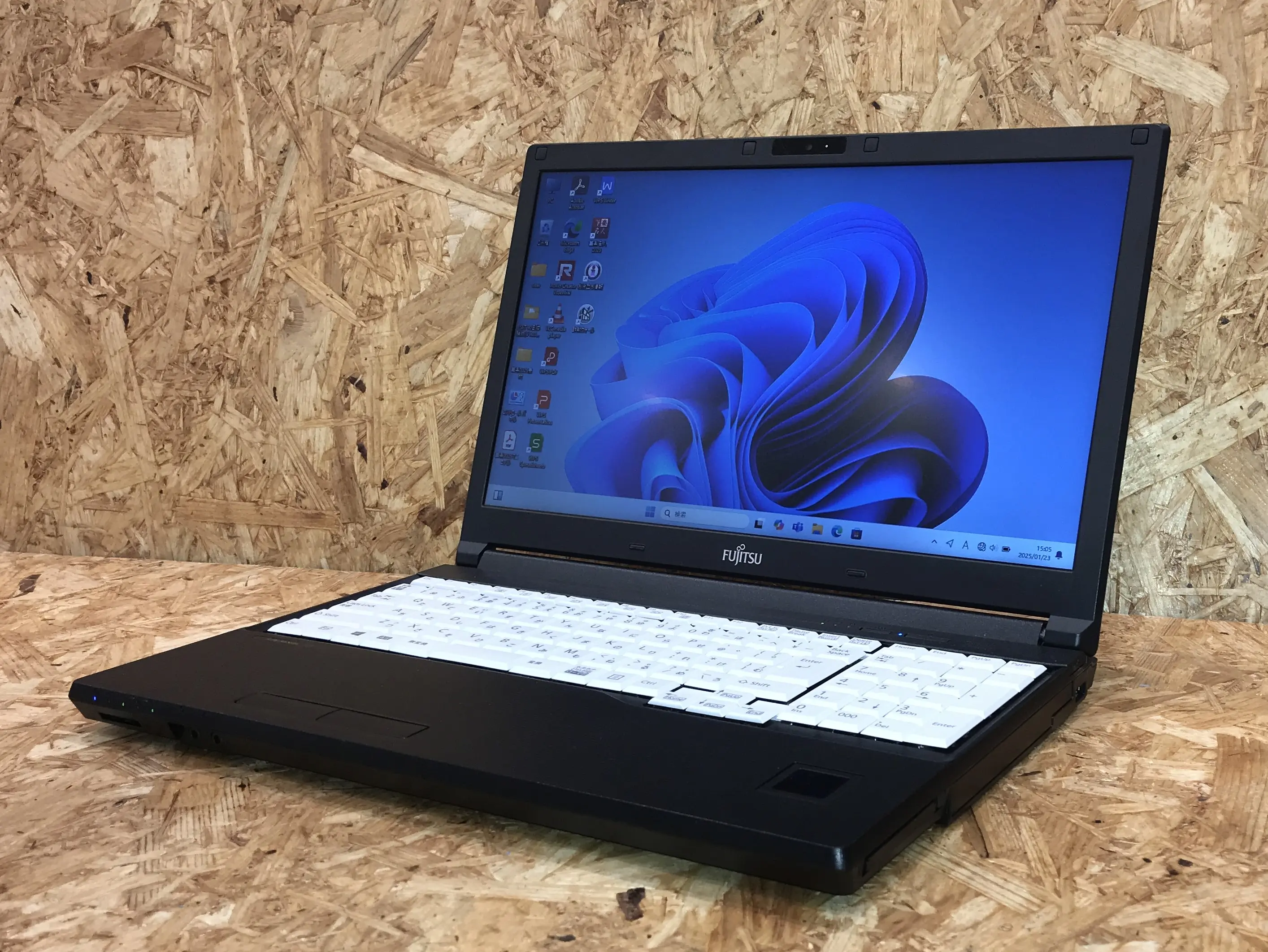 富士通 LIFEBOOK MA576 (第6世代CPU)