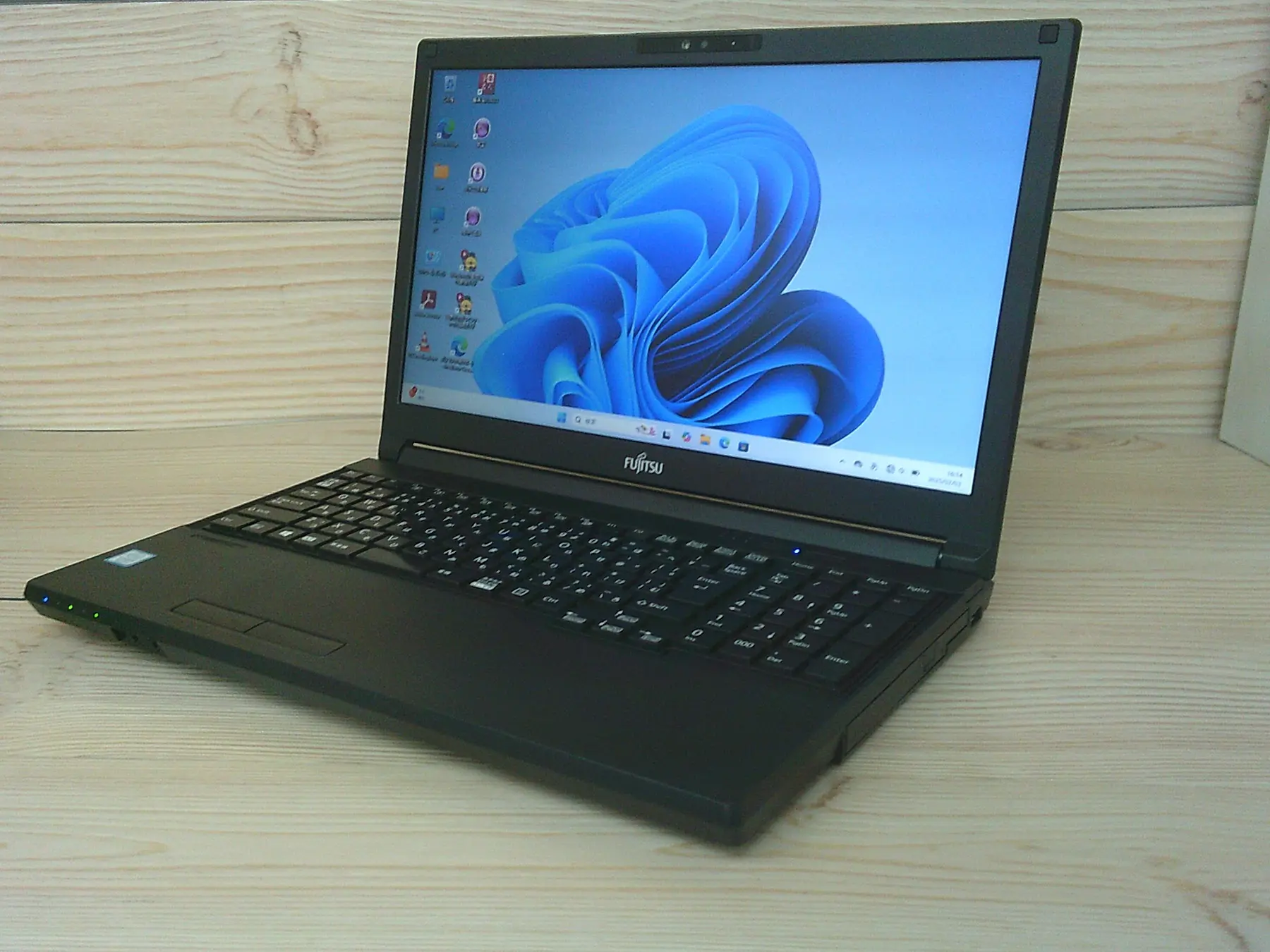 富士通 LIFEBOK A579/BX

