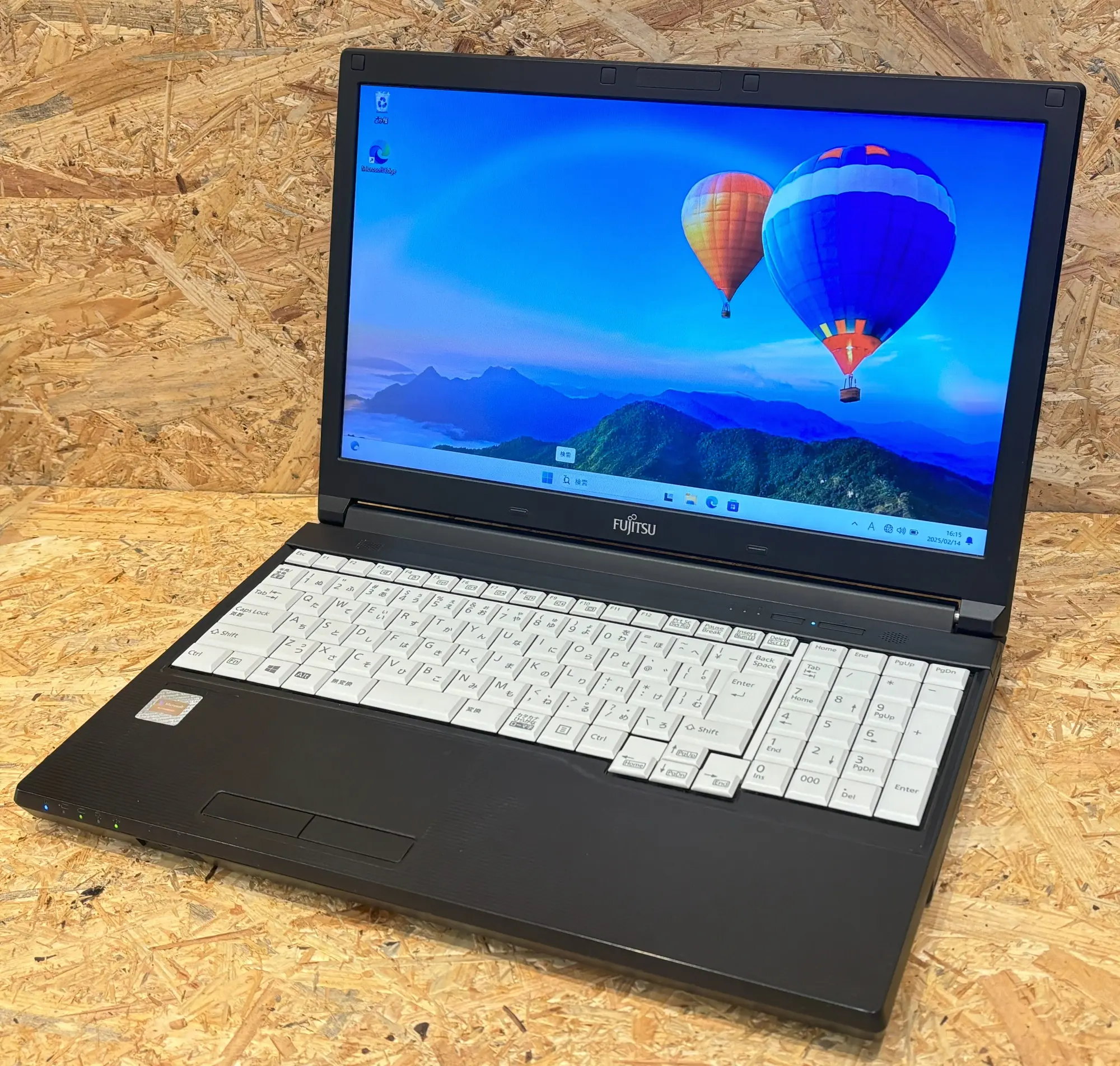 富士通 LIFEBOOK A576/S (第6世代)