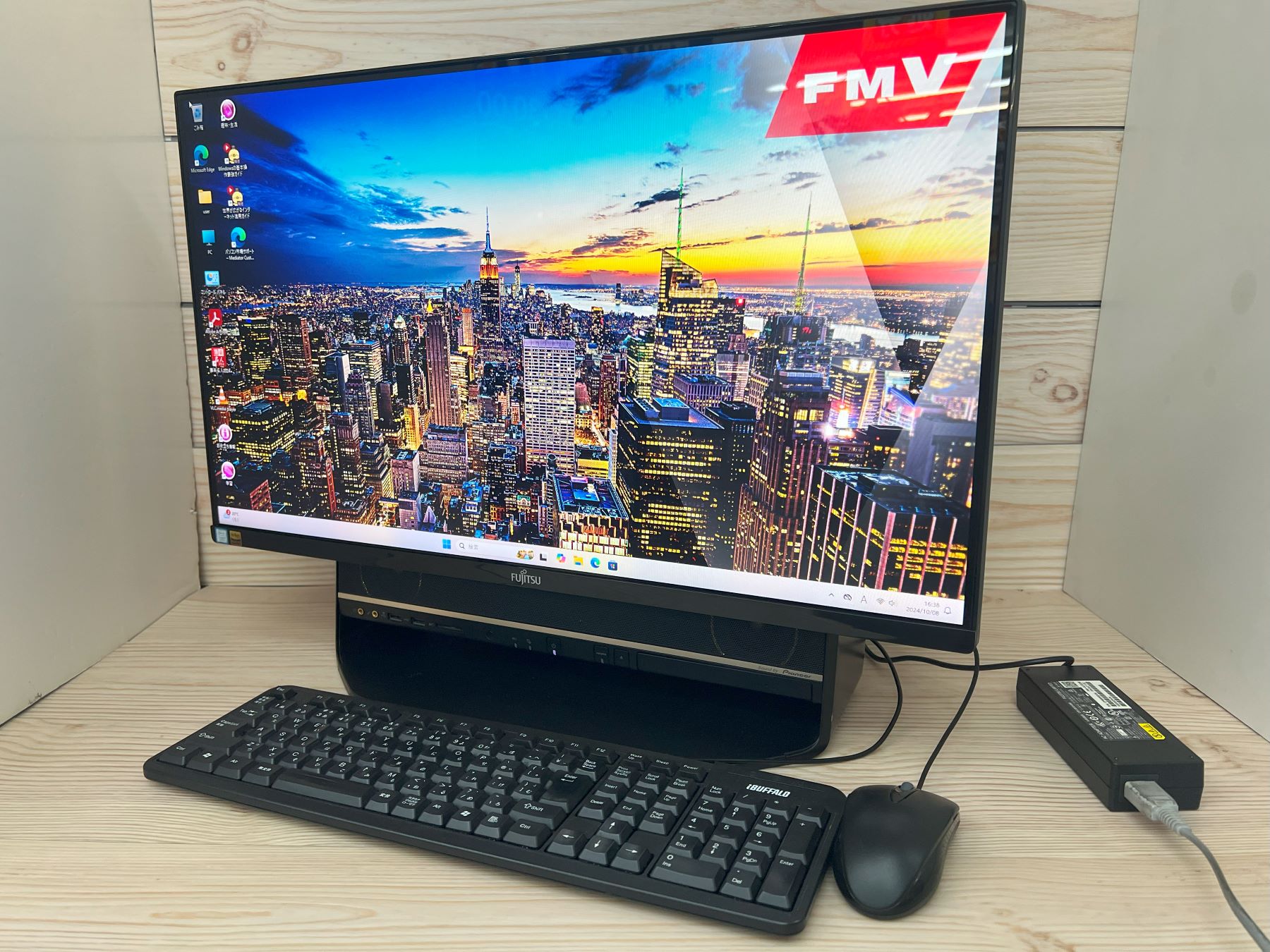 富士通 ESPRIMO FH90/B3　(第7世代CPU） (SSD 512GB + HDD 3TB)