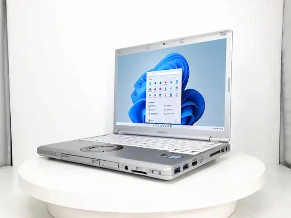 Panasonic Let'snote CF-SZ5（第6世代CPU）