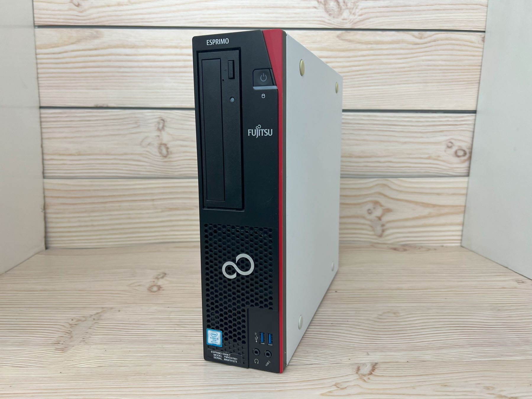 富士通 ESPRIMO D958/T　(第8世代CPU）