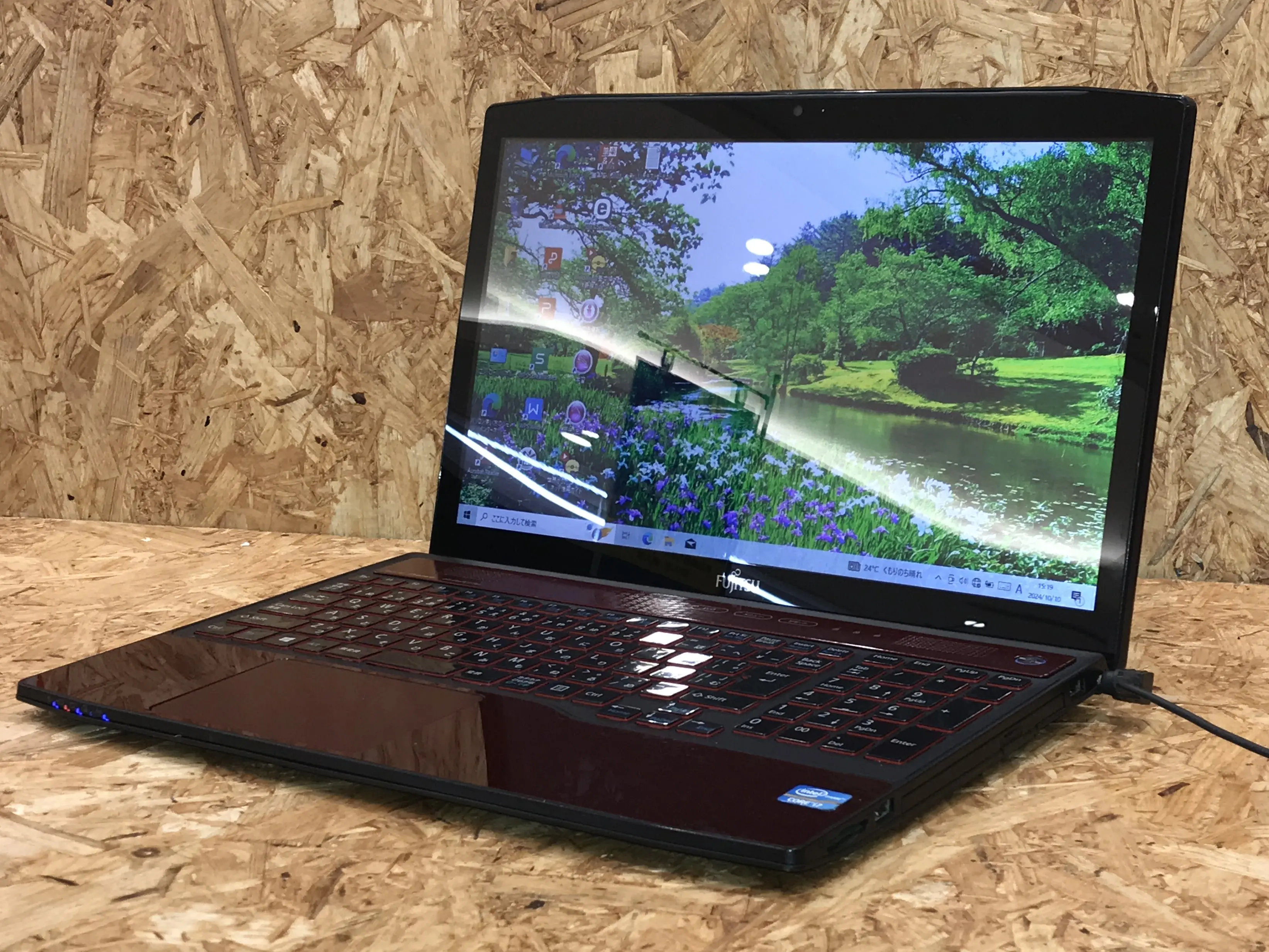 FUJITSU LIFEBOOK AH77/J (第3世代CPU）