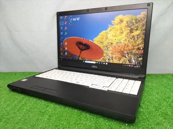 富士通 LIFEBOOK A746/R（第6世代CPU）
