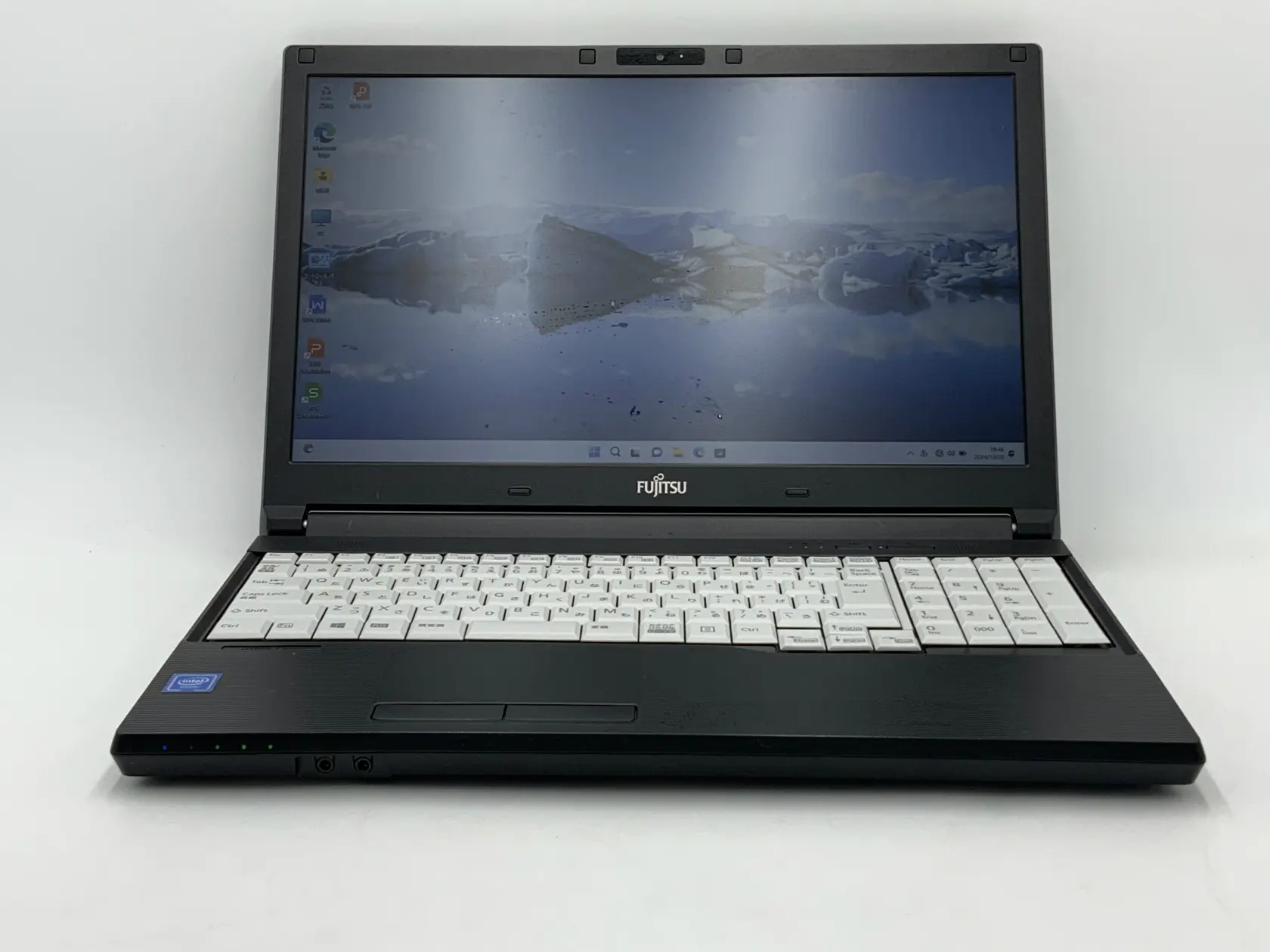 富士通 LIFEBOOK A577/R （7世代CPU）
