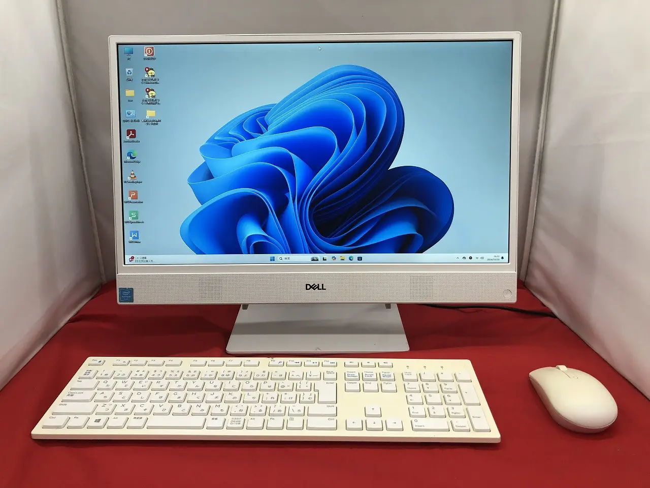 DELL Inspiron 22 3277 AIO（第7世代CPU）