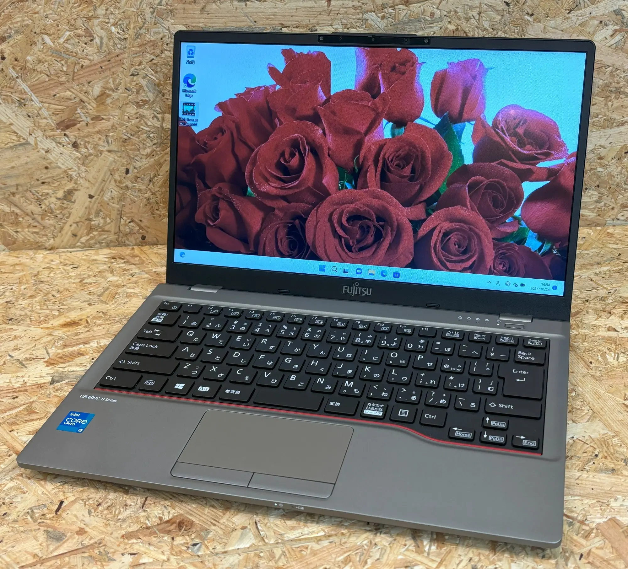 富士通 LIFEBOOK U7411/G (第11世代CPU)