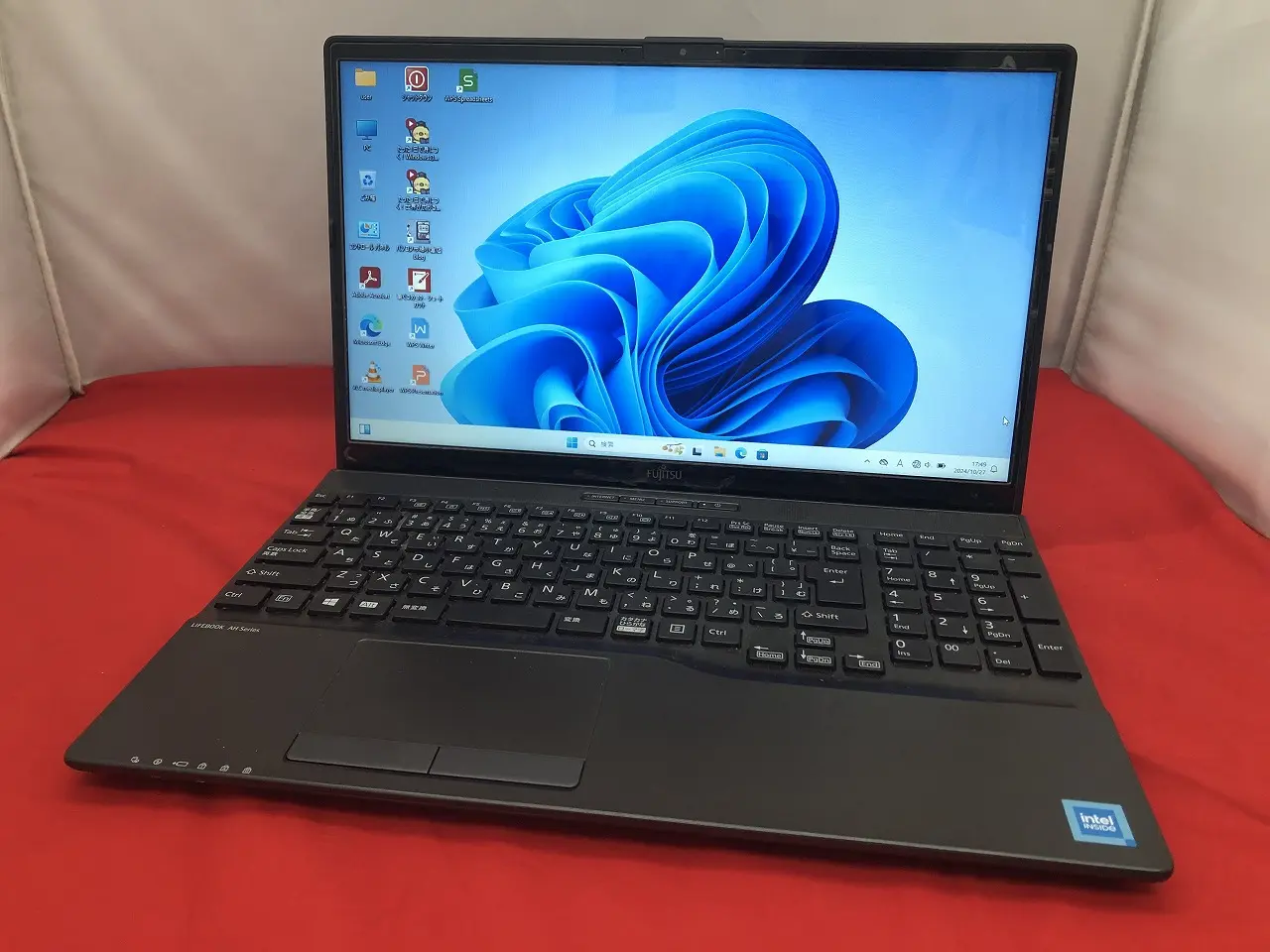 富士通 LIFEBOOK AH40/H2(第11世代CPU)