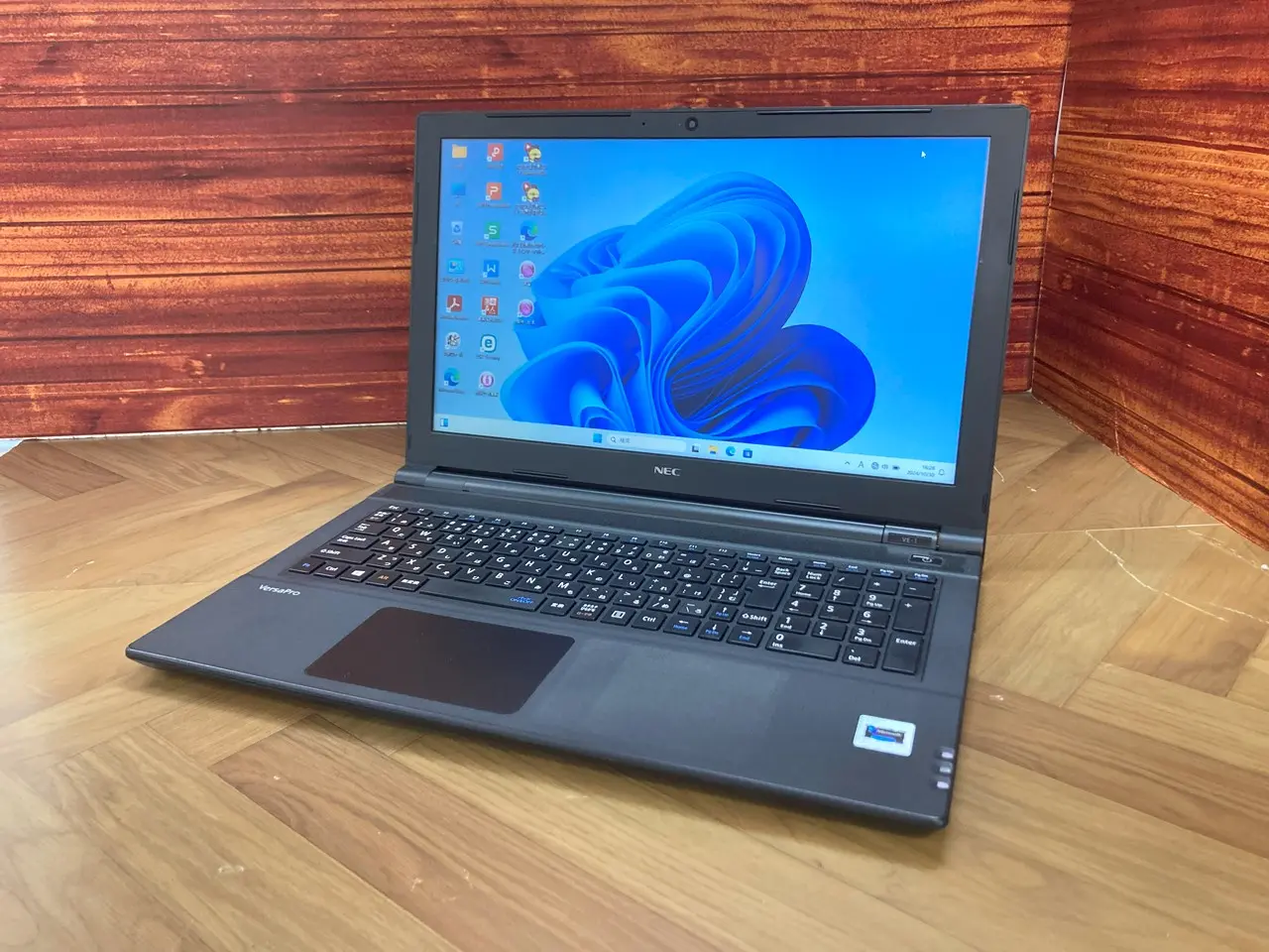 NEC VersaPro VKE16/EB-1（第6世代CPU）