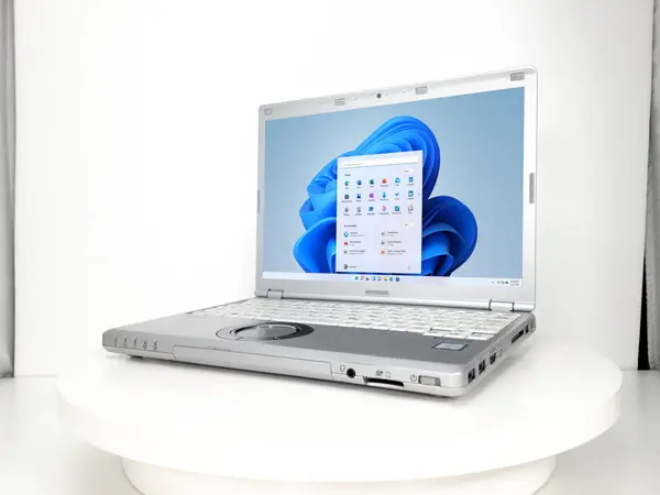 Panasonic Let'snote CF-SZ6（第7世代CPU）