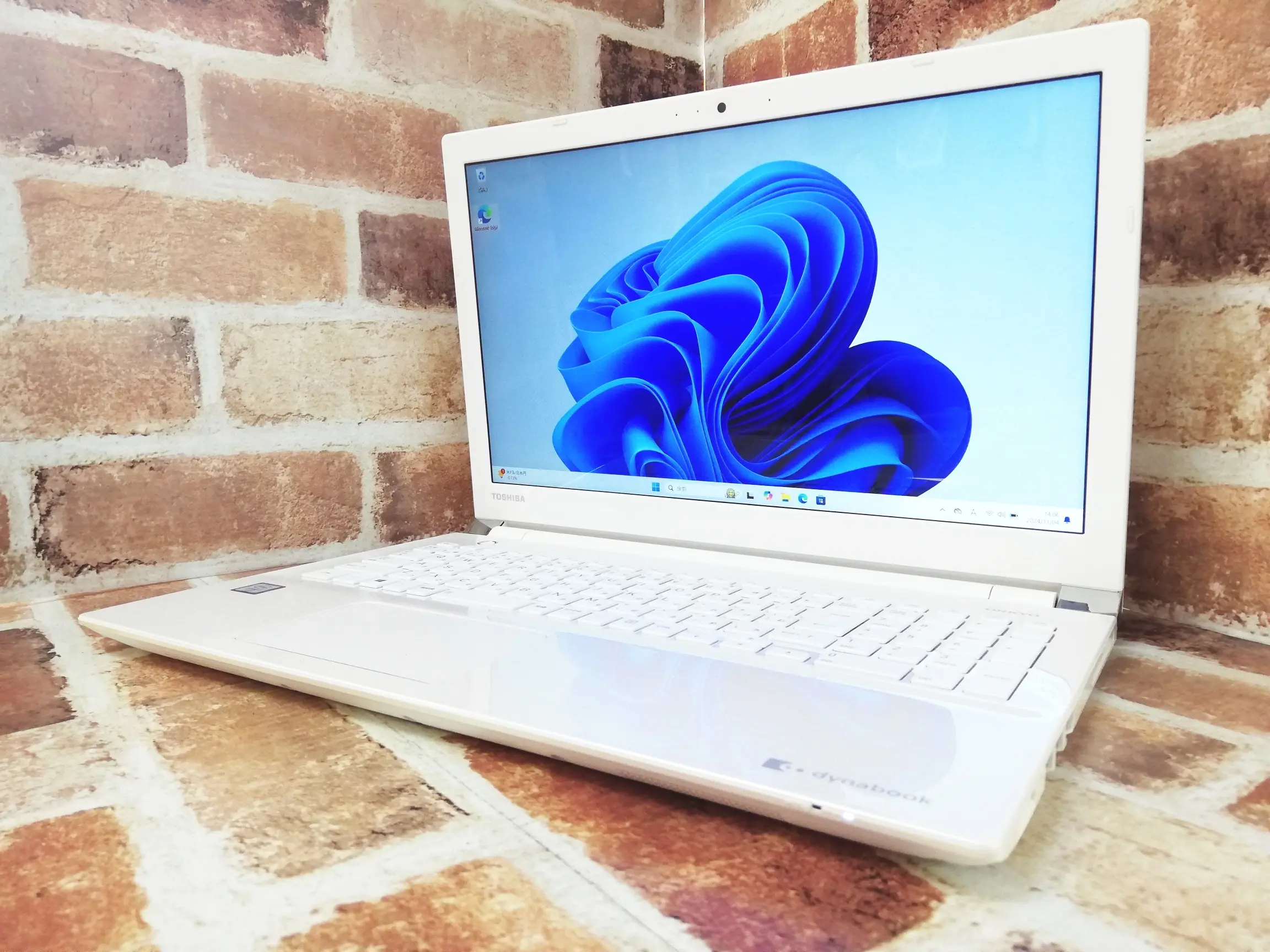 東芝 T75/AW（第6世代CPU）