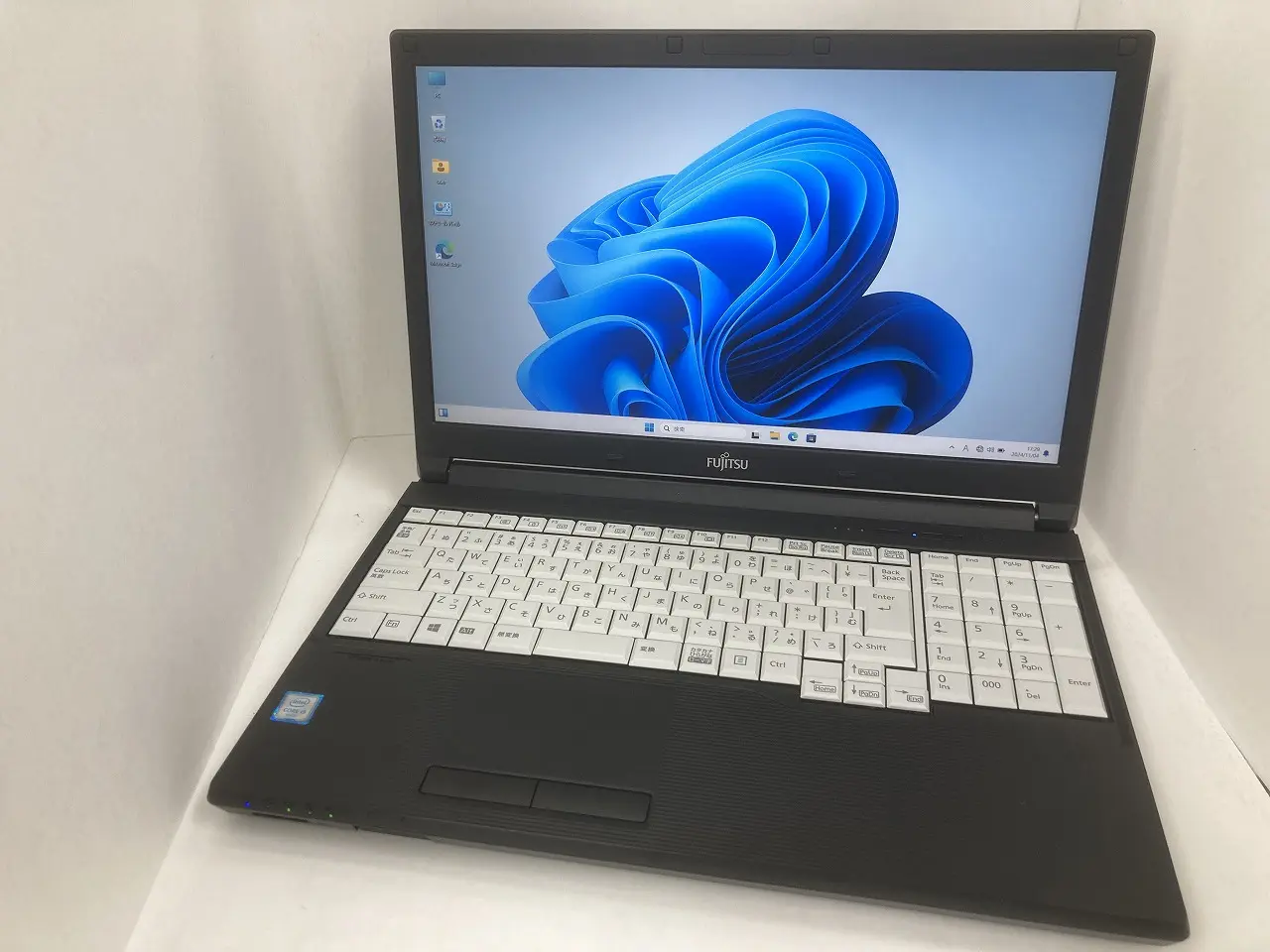 FUJITSU LIFEBOOK A746/R（第6世代Corei5）