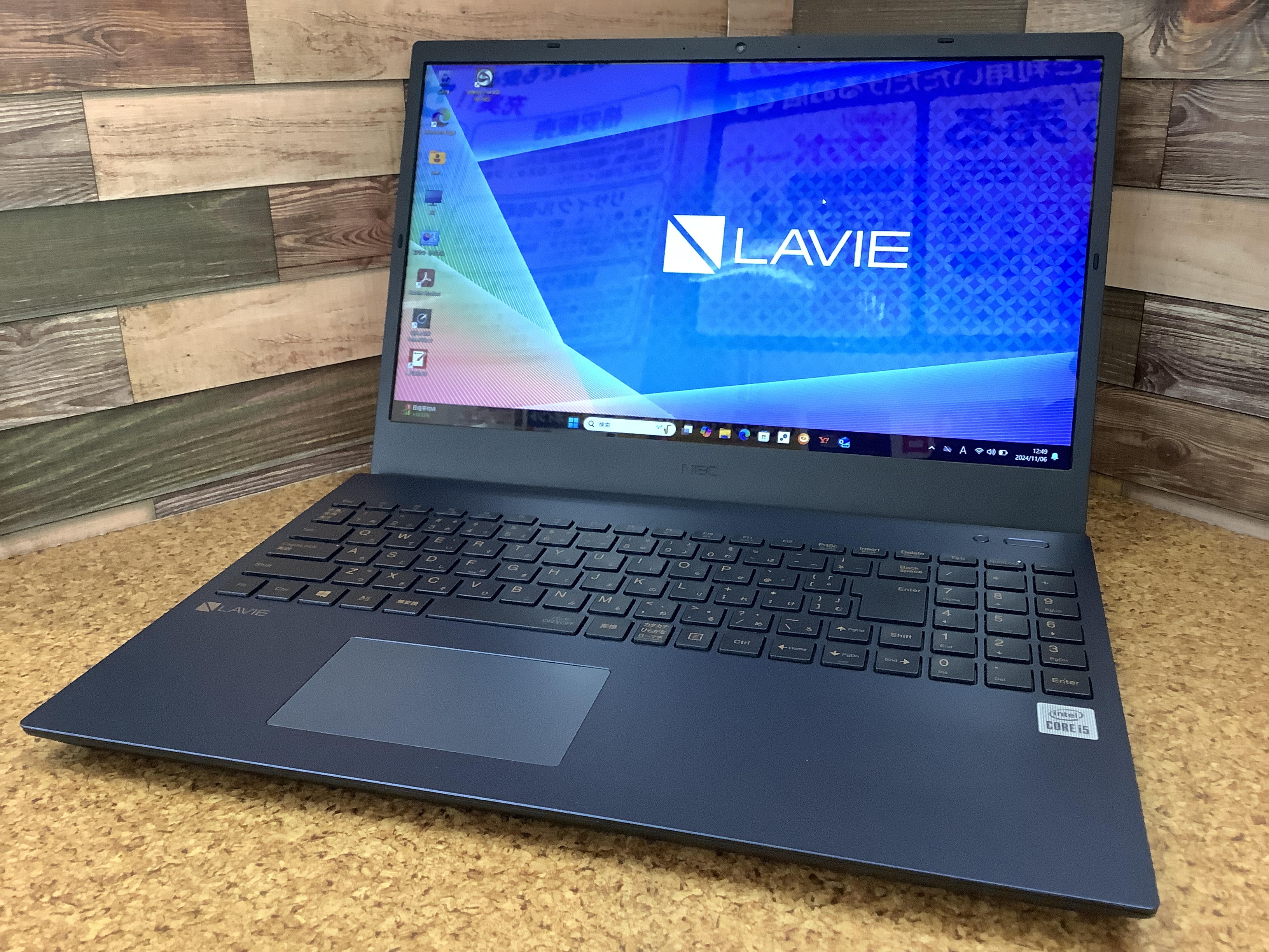 NEC LAVIE N1556/CAL-T