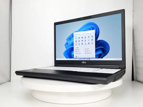 富士通 LIFEBOOK A5513/NX（第12世代CPU）