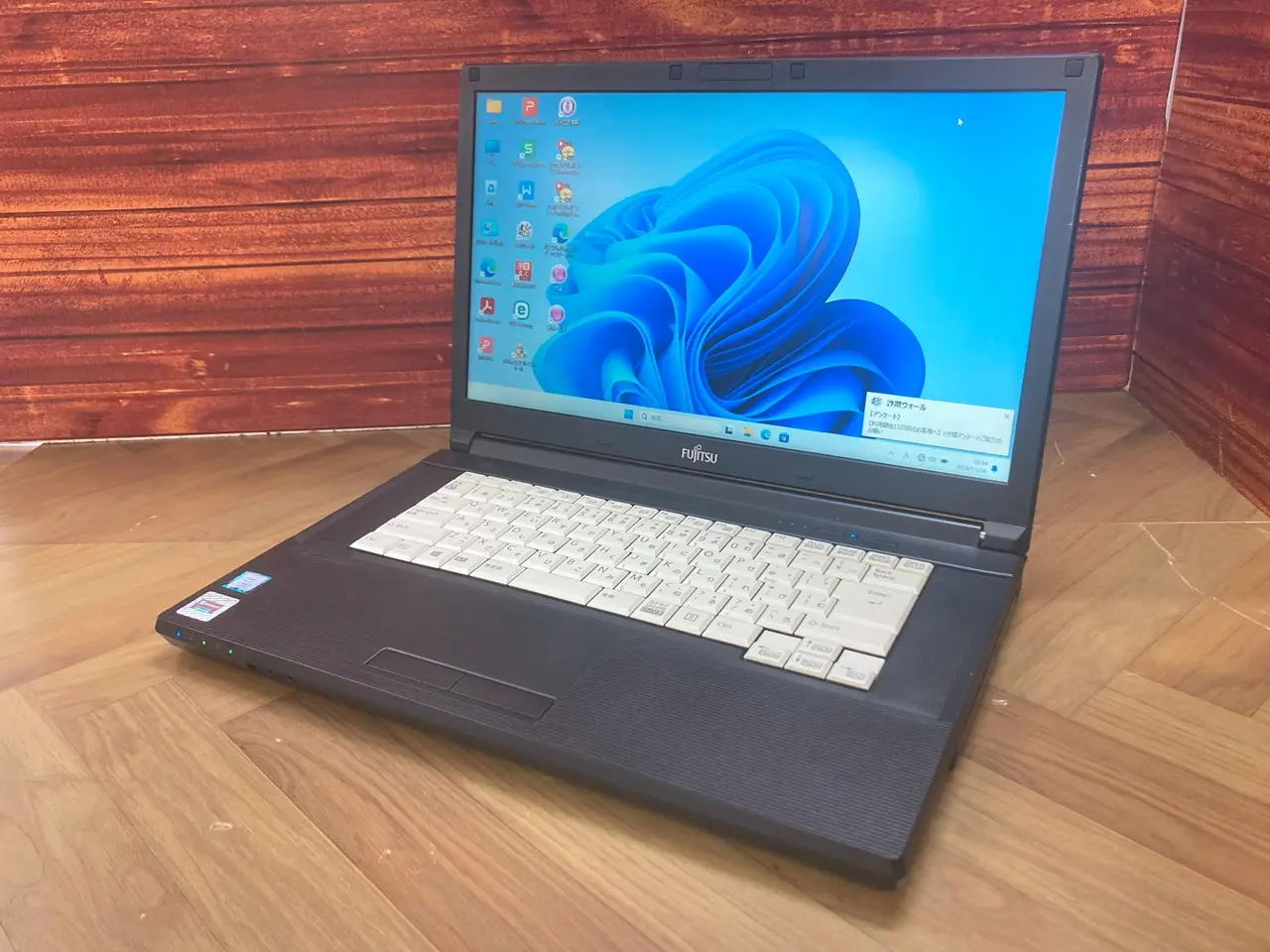 富士通 LIFEBOOK A577/P（第7世代CPU）