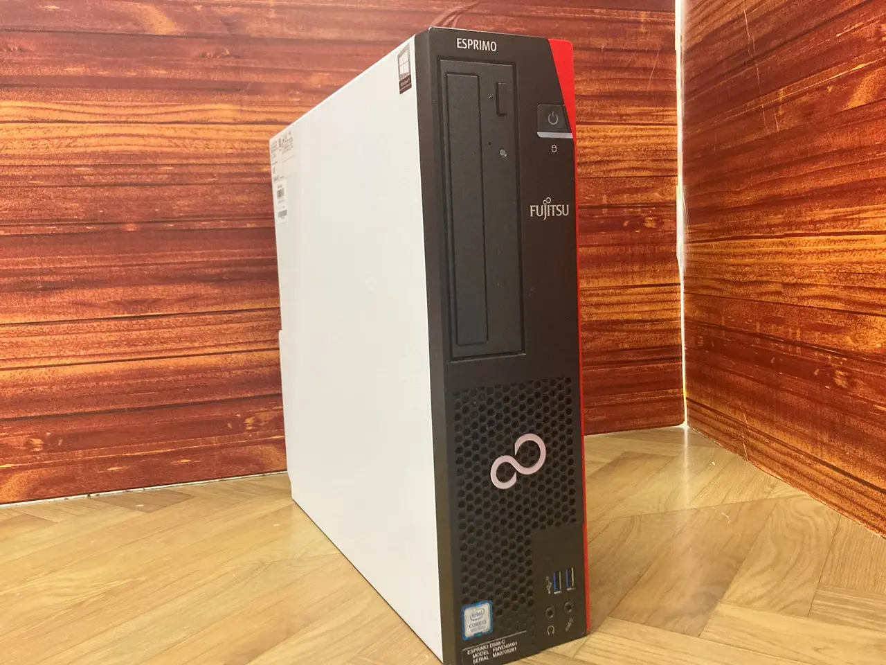 富士通 ESPRIMO D588/B（第9世代CPU）