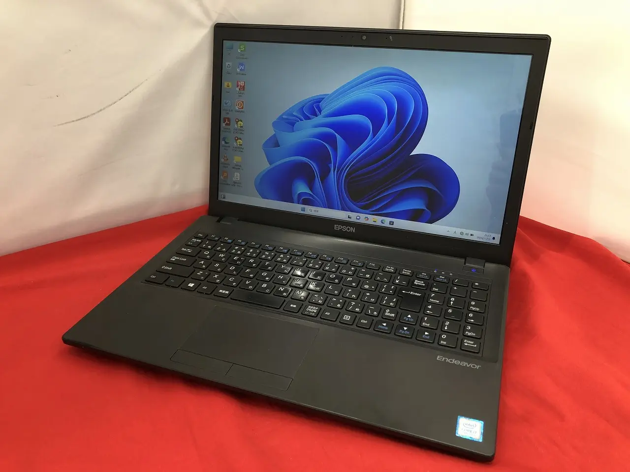 EPSON Endeavor NJ6100E(第7世代CPU）