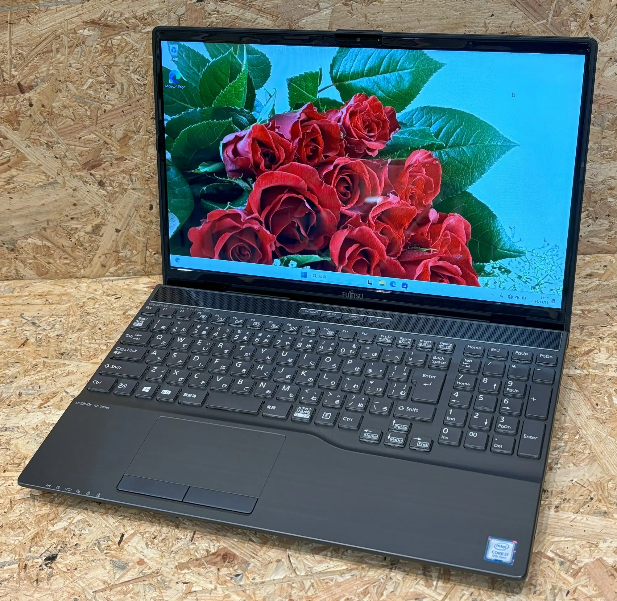 富士通 LIFEBOOK AH77/D3（第9世代CPU）