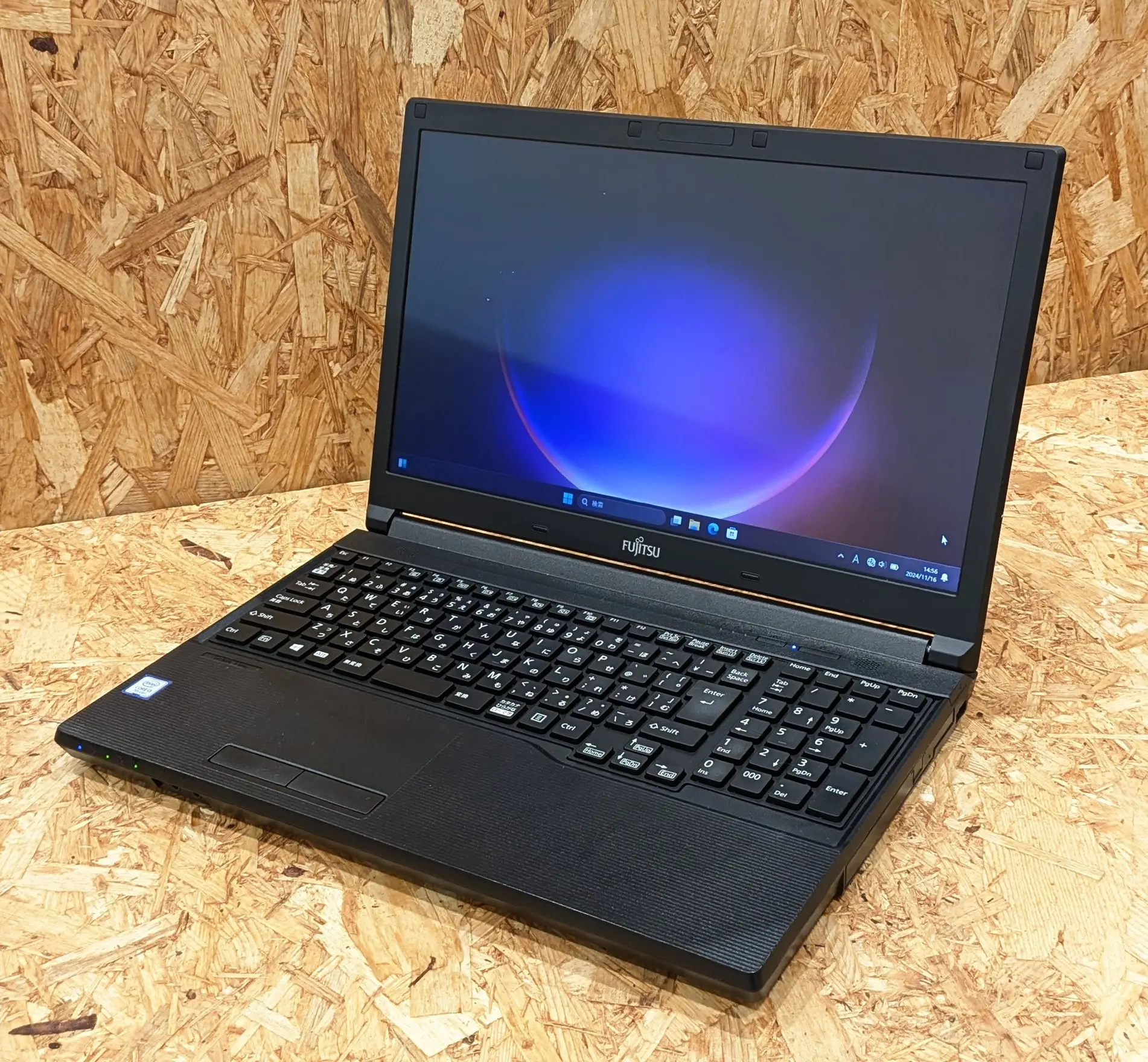 富士通 LIFEBOOK A577/RW (第7世代CPU)