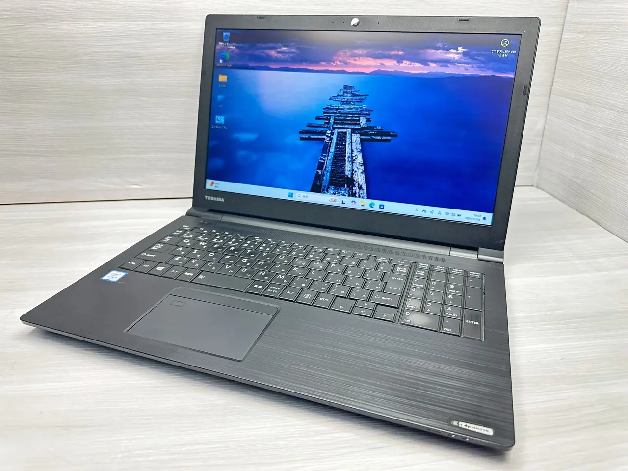 東芝 B65/M（第7世代CPU）