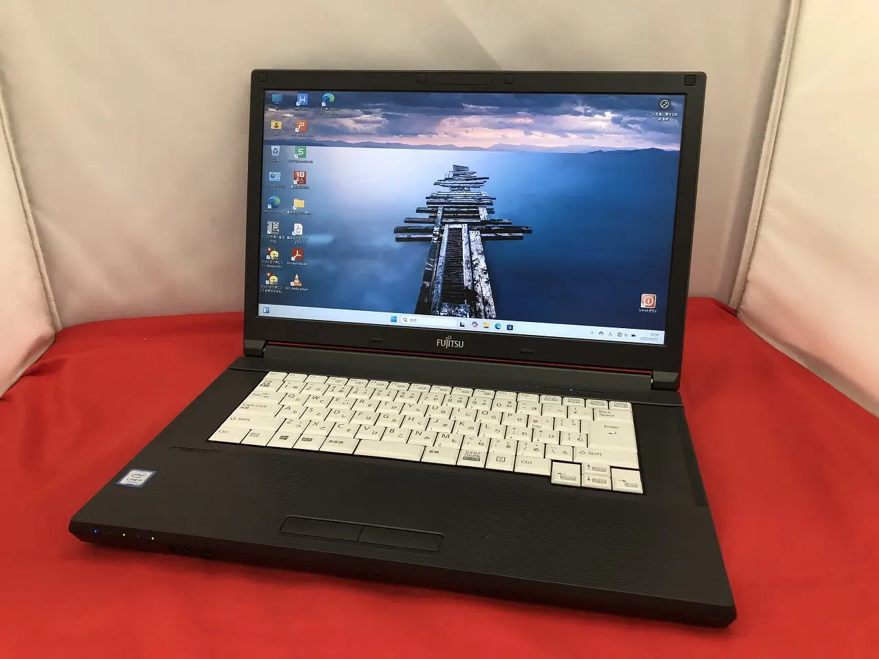 富士通 LIFEBOOK A577/S（第7世代CPU）