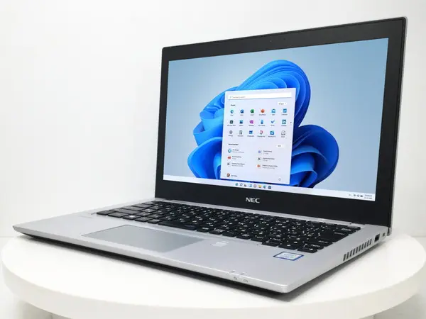 NEC VersaPro VKT16/B-3（第8世代CPU）

