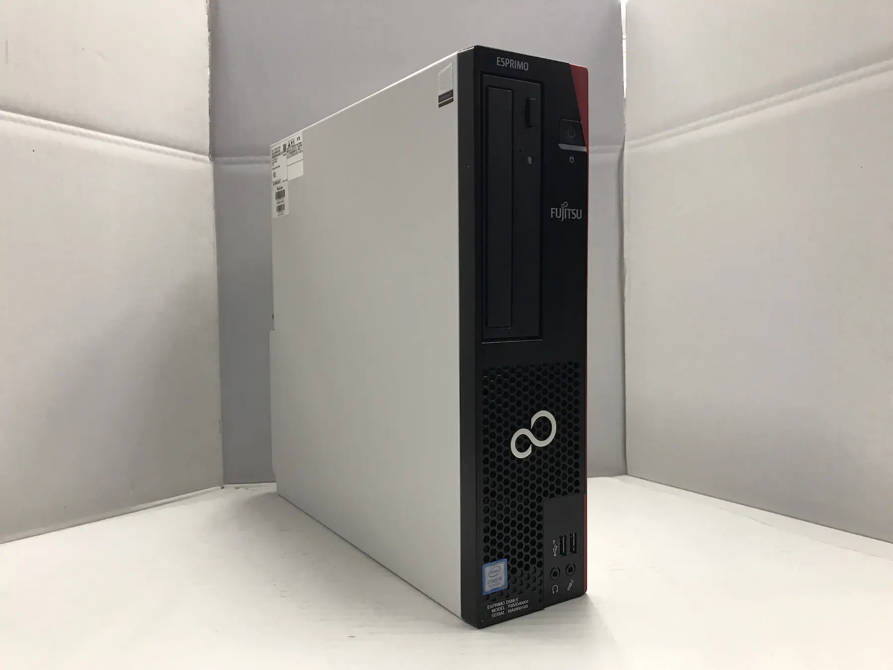 富士通 ESPRIMO D588/V ☆SSD搭載で動作快適