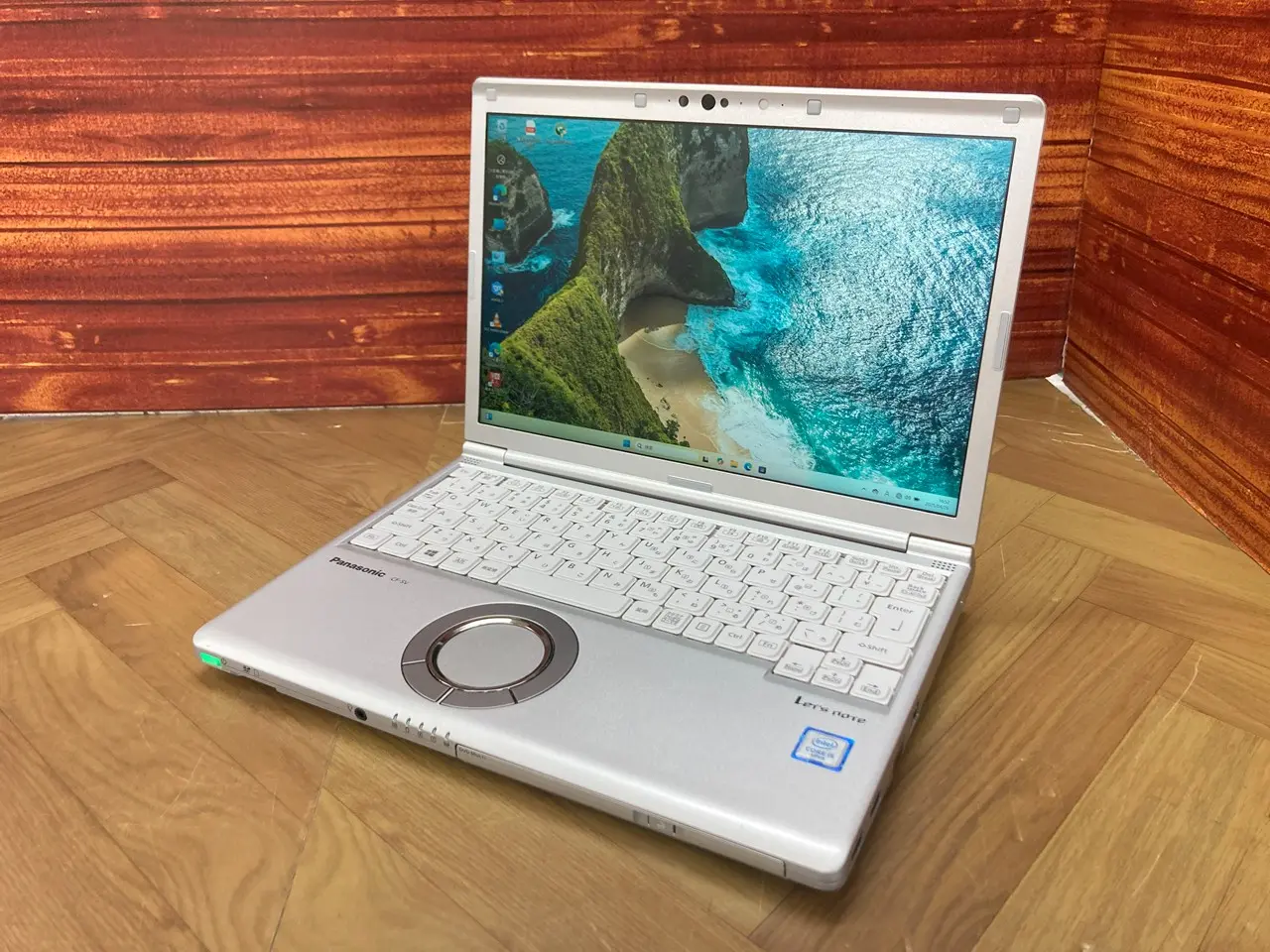 Panasonic Let's note CF-SV8