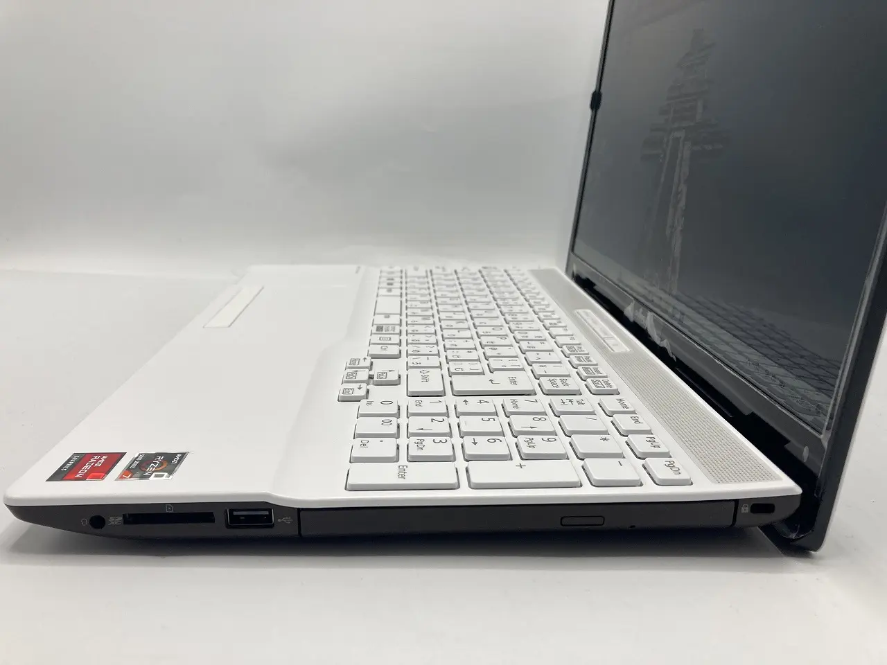 富士通 LIFEBOOK AH48/G2 Win11 Ryzen搭載 FHD 富士通 LIFEBOOK AH48/H (AMD Ryzen 7 5700U 1.80GHz/8GB/256GB