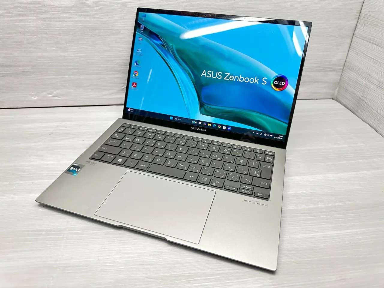 ASUS Zenbook S13 UX5304VA (第13世代CPU)
