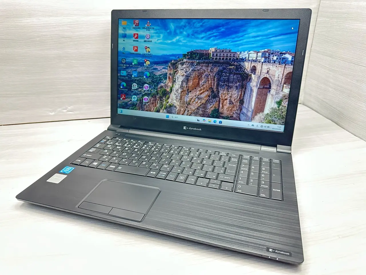 dynabook B65/EP（第8世代CPU）