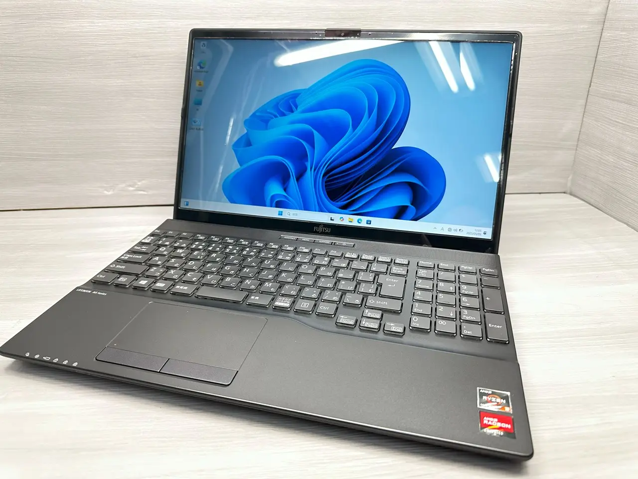 富士通 LIFEBOOK AH43/F3