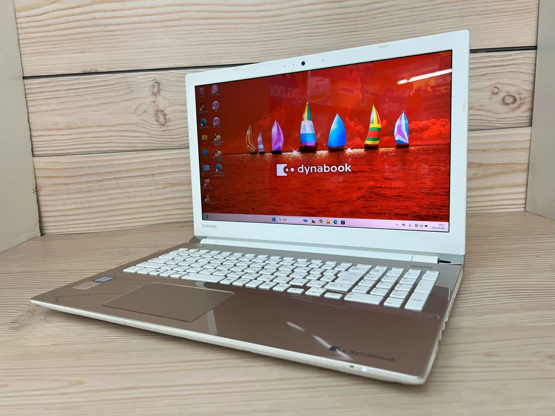 東芝 dynabook T65/DG