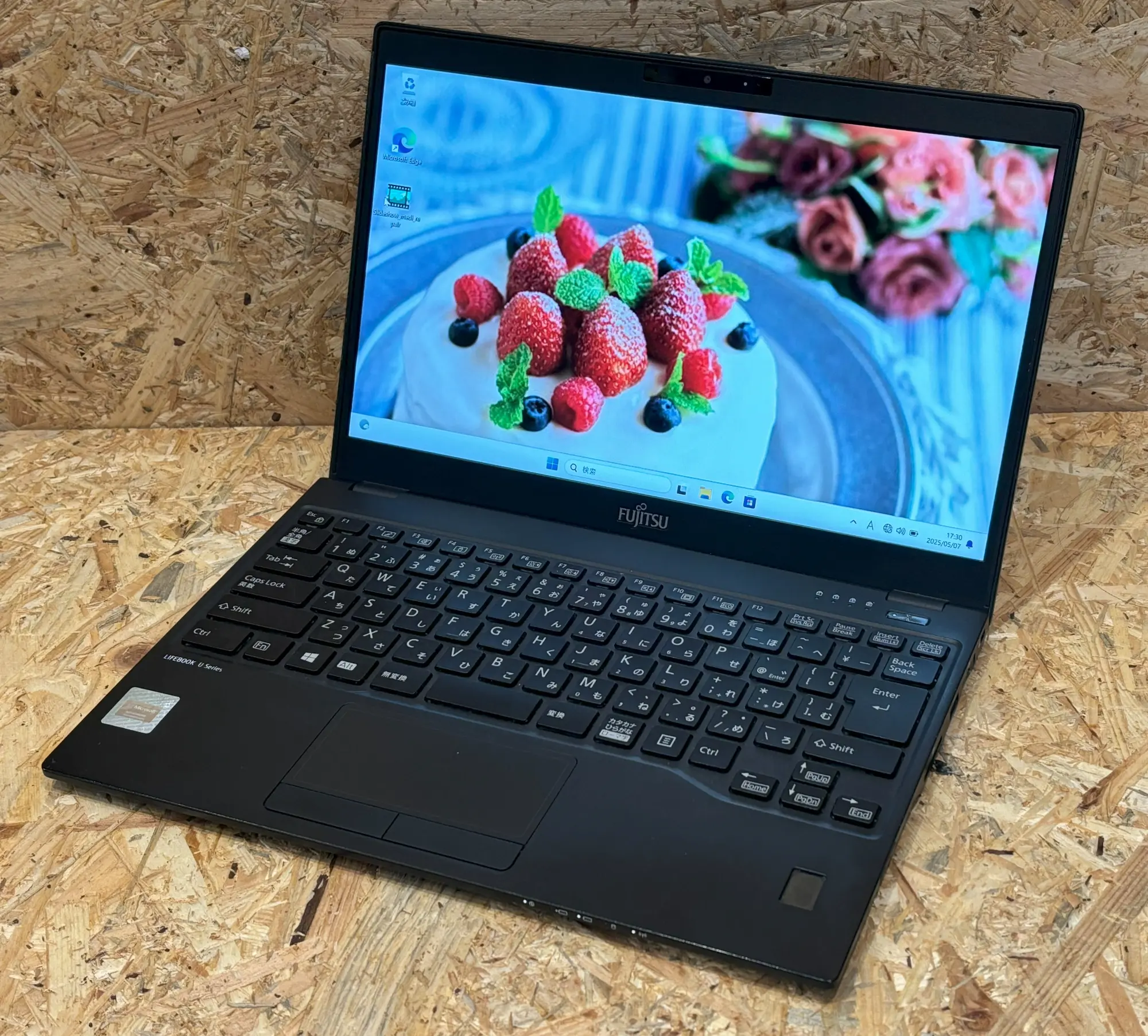 富士通 LIFEBOOK U939/B（第8世代CPU）