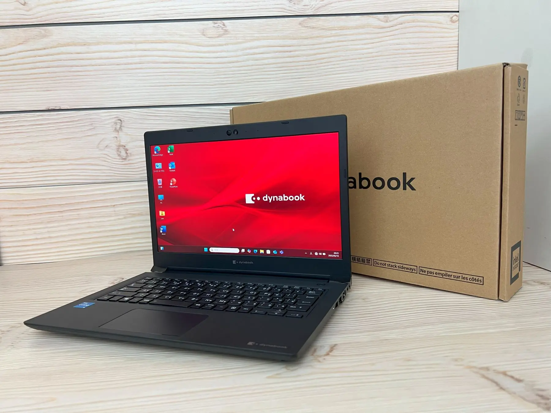 Dynabook S73/HS