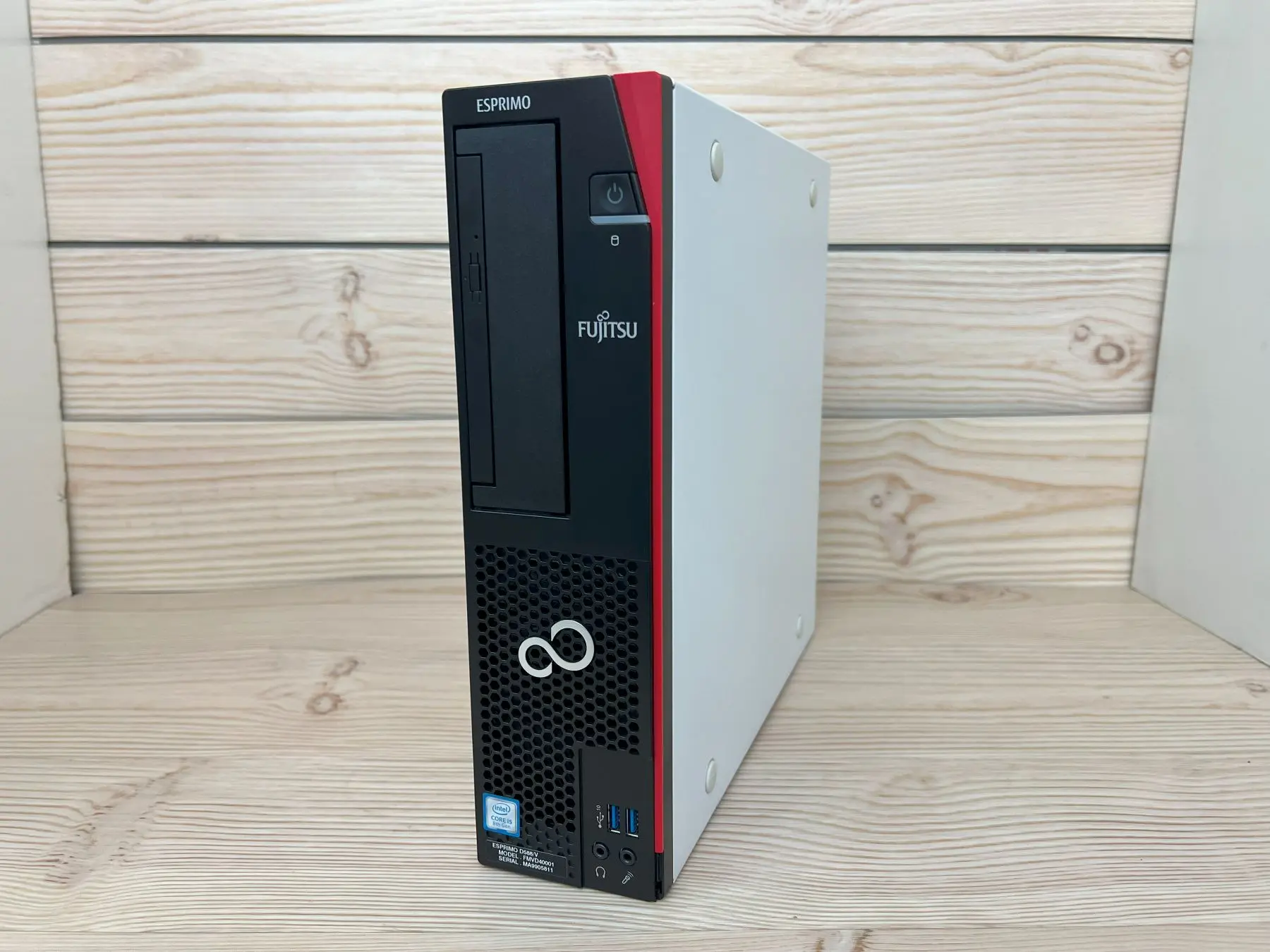 富士通 ESPRIMO D588/V