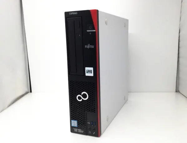 富士通 ESPRIMO D586/M（第6世代CPU）

