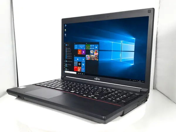 富士通 LIFEBOOK A573/G（第3世代CPU）

