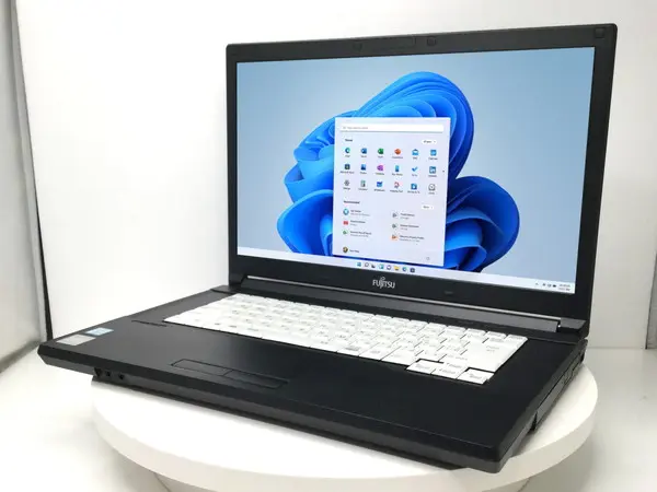 富士通 LIFEBOOK A576/P （第6世代CPU）

