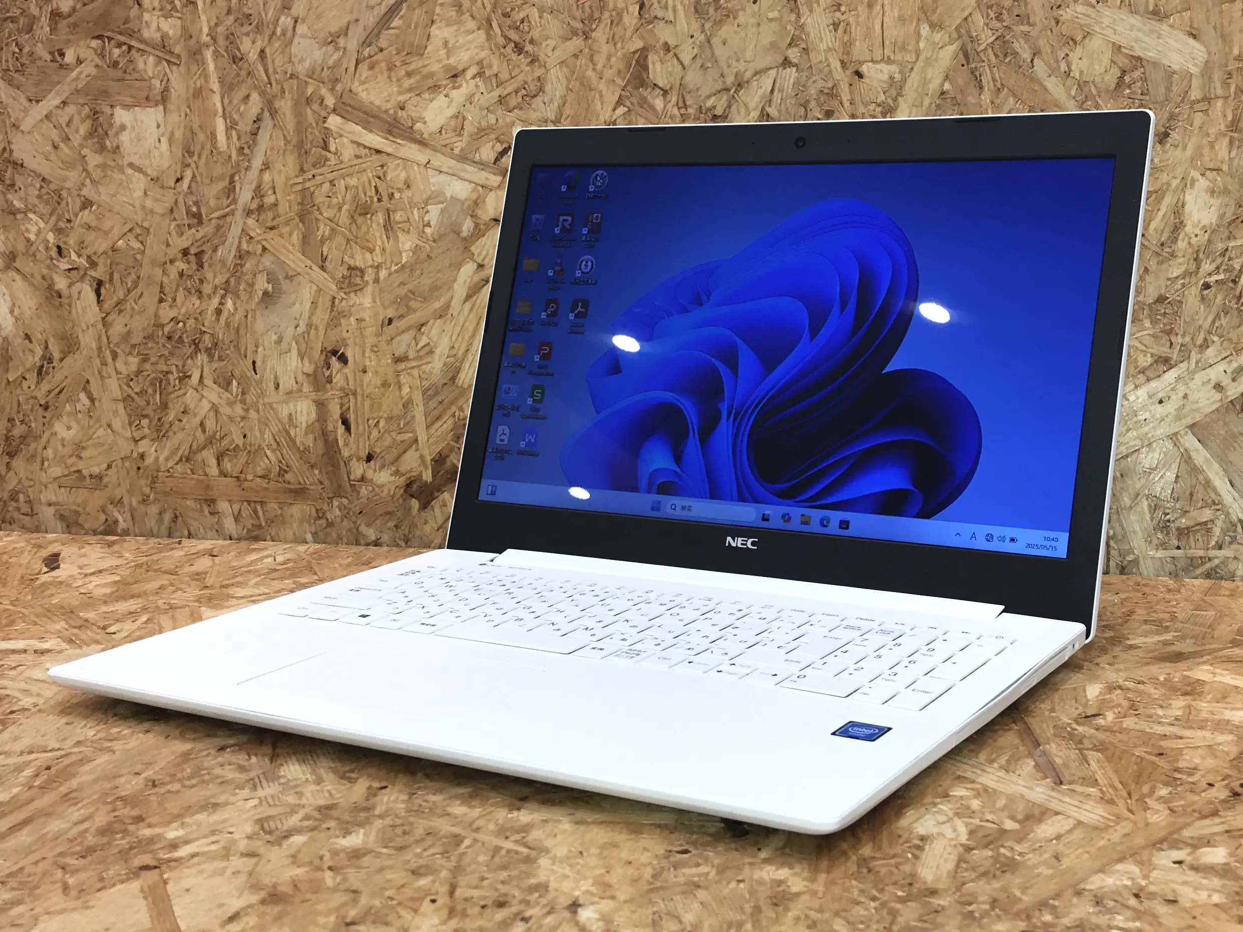 NEC Lavie NS150 K （第7世代CPU）