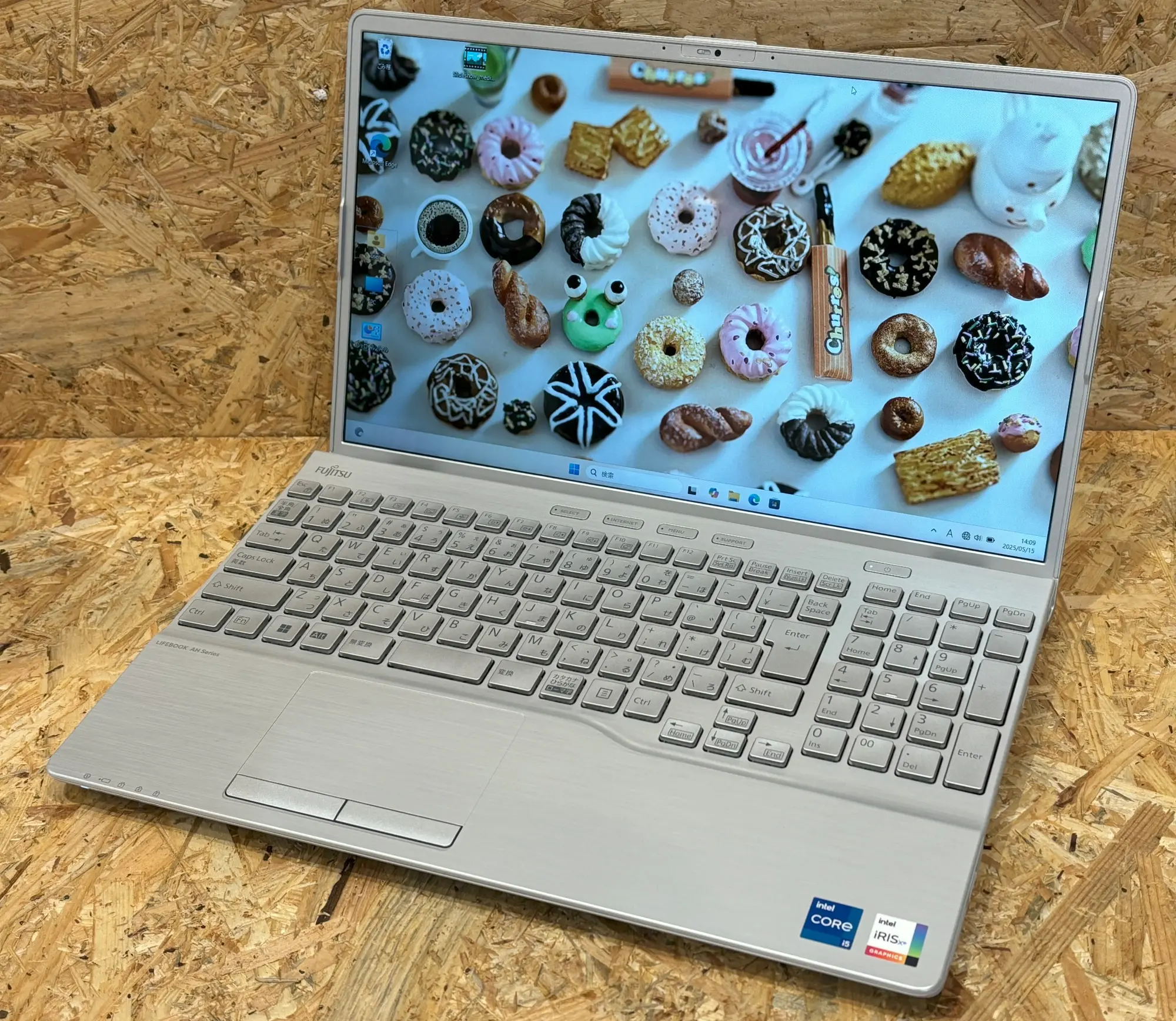 FUJITSU LIFEBOOK AH47/H3 (第12世代CPU)